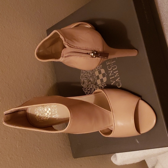 Ladies Shoes Vince Caputo size 10 heels 4in - Picture 4 of 4